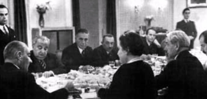 Neyzen Tevfik Mustafa Kemal Atatürk ile Sofrada